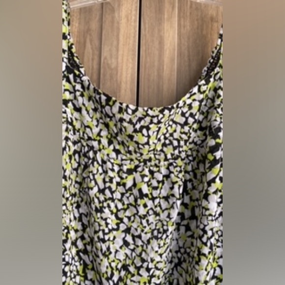 NWOT! Avenue Print Camisole Ruffle Tank / 18/20 - Picture 16 of 16